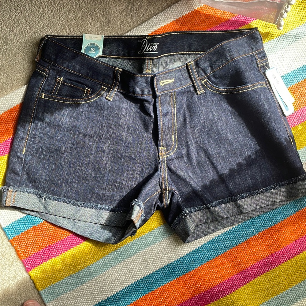 Dark wash Old Navy jean shorts!